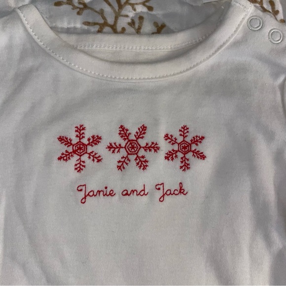 NWT Janie and Jack embroidered HOLIDAY red snowflake logo onesie size 0-3 months - Picture 4 of 7